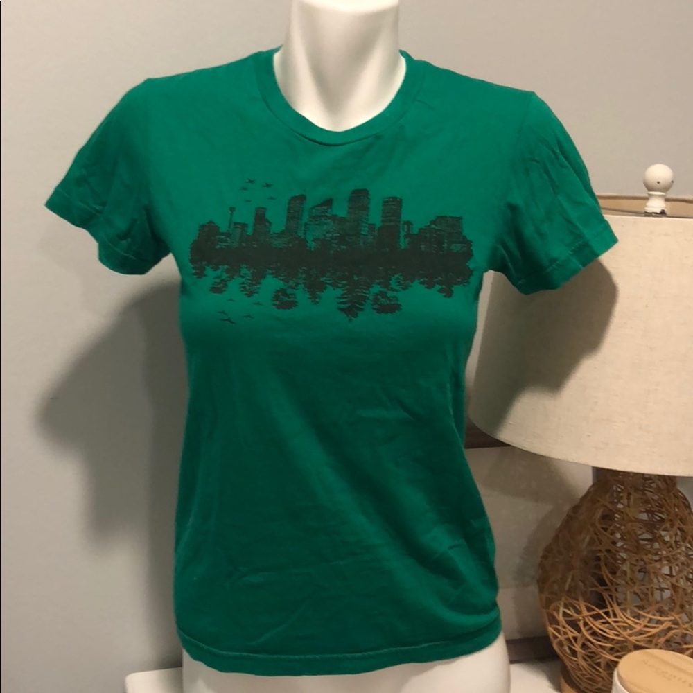 Medium Threadless Green T-Shirt skyscraper park